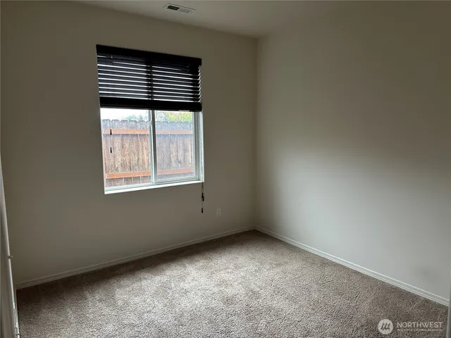 $375,000 | 720 South Lakeland Drive, Moses Lake, WA 98837