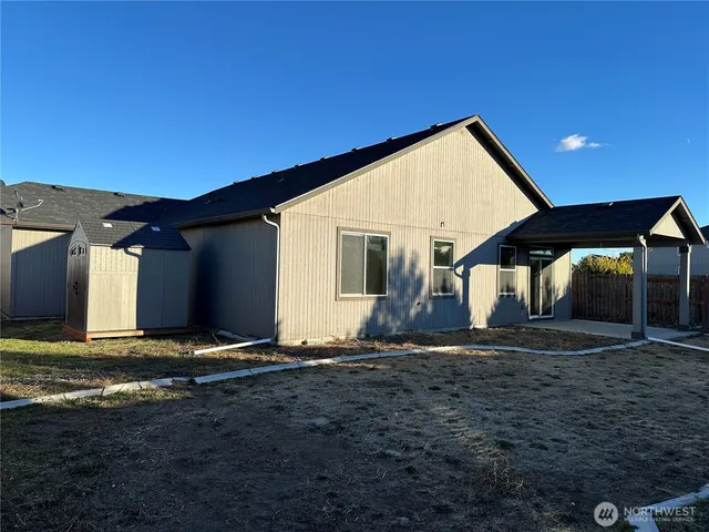 $375,000 | 720 South Lakeland Drive, Moses Lake, WA 98837