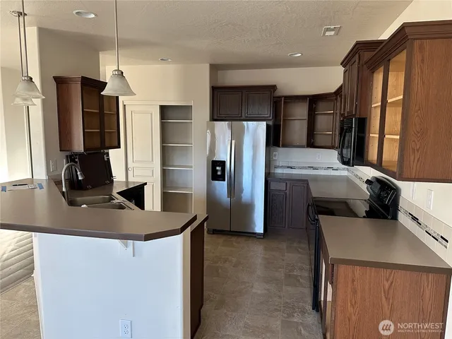 $375,000 | 720 South Lakeland Drive, Moses Lake, WA 98837