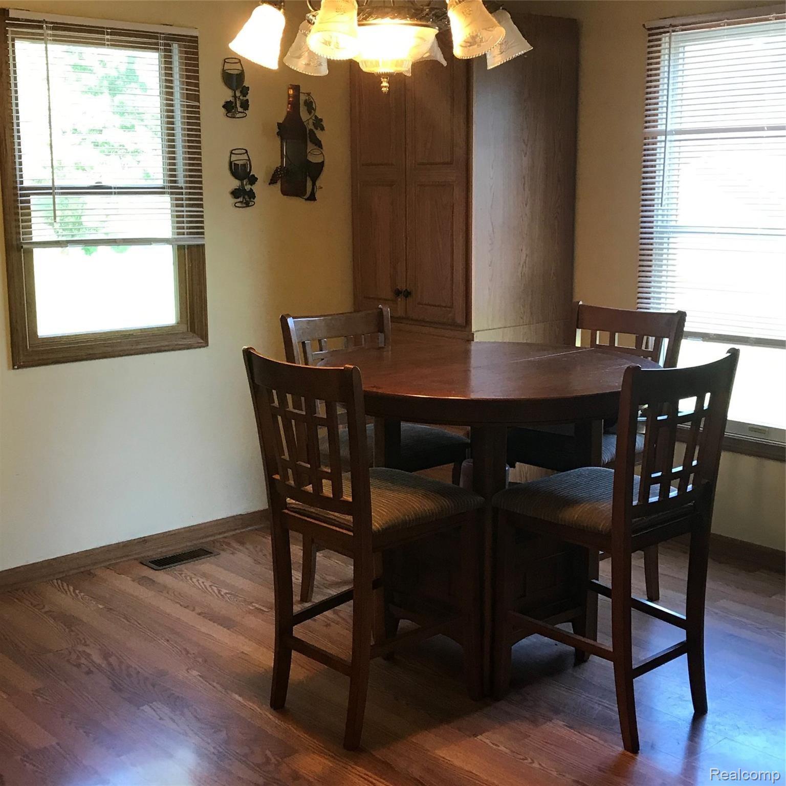 21529 Springhill Street Romulus, MI 48174 - Photo 16 of 28 IMG_7698.JPG