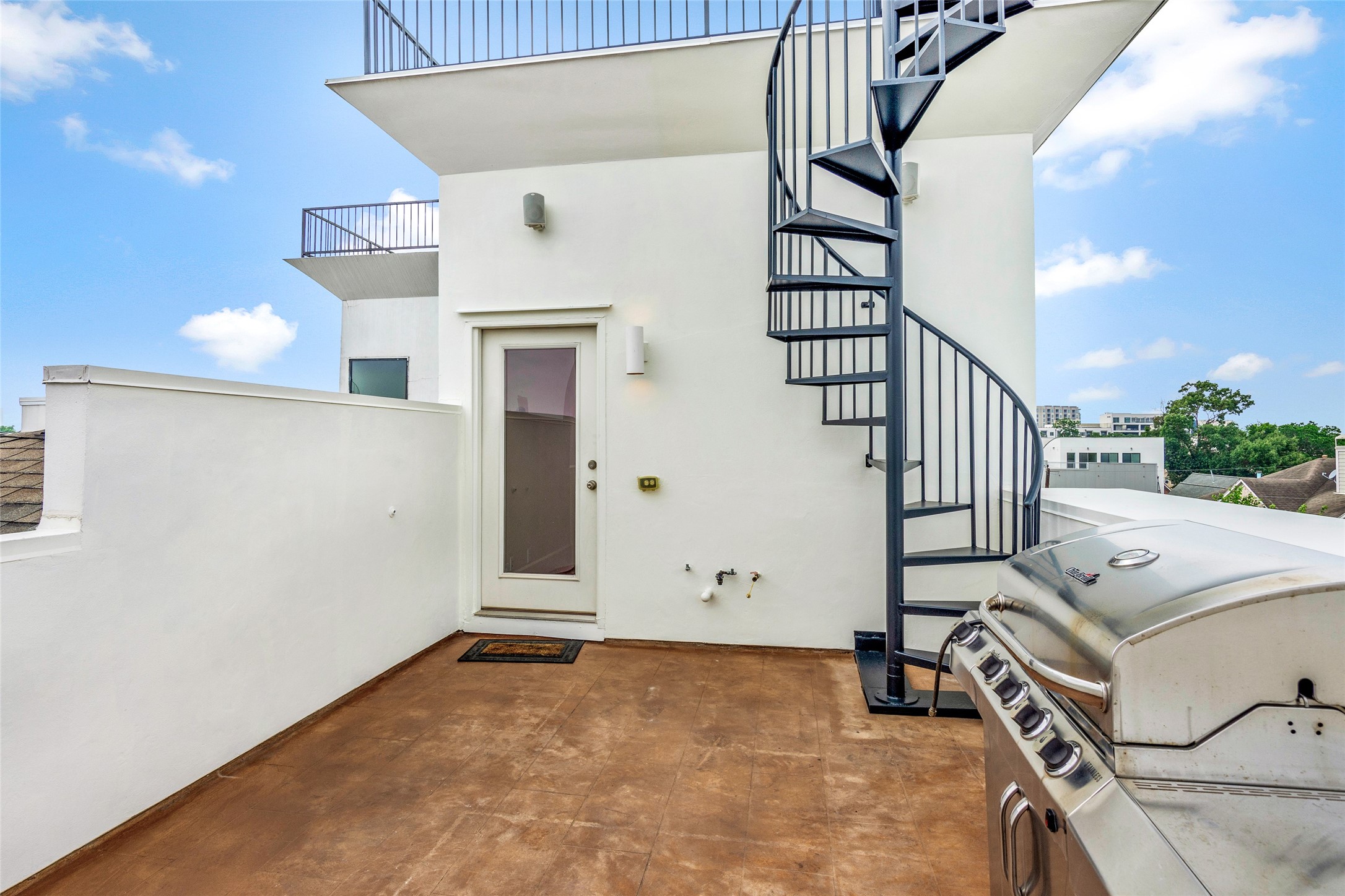 5505 Rose Street Houston, TX 77007 - Photo 31 of 35 a view of an entryway with staircase