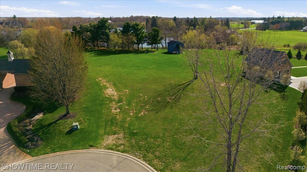 69225 Lake Point Court Romeo, MI 48065 - Photo 3 of 25