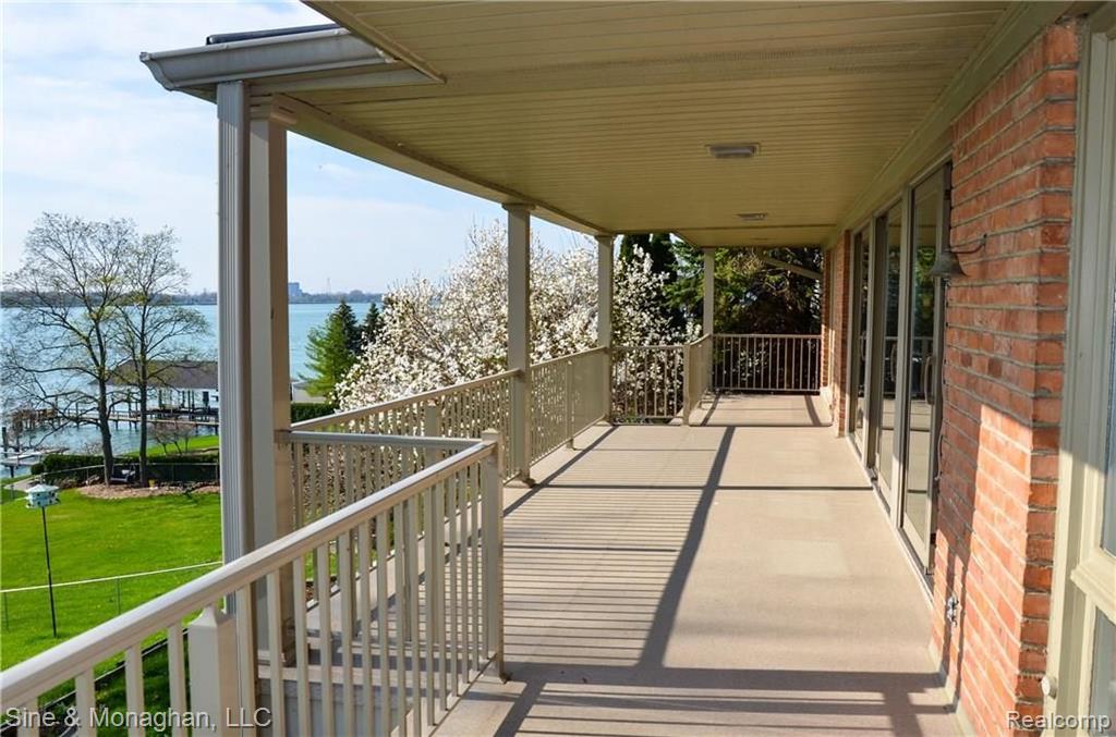 620 North Riverside Avenue St. Clair, MI 48079 - Photo 3 of 53