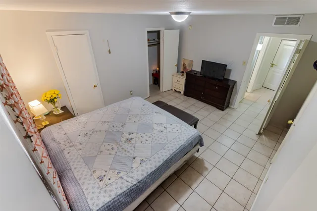 $92,000 | 6403 Fondren Road, Unit D25, Houston, TX 77036