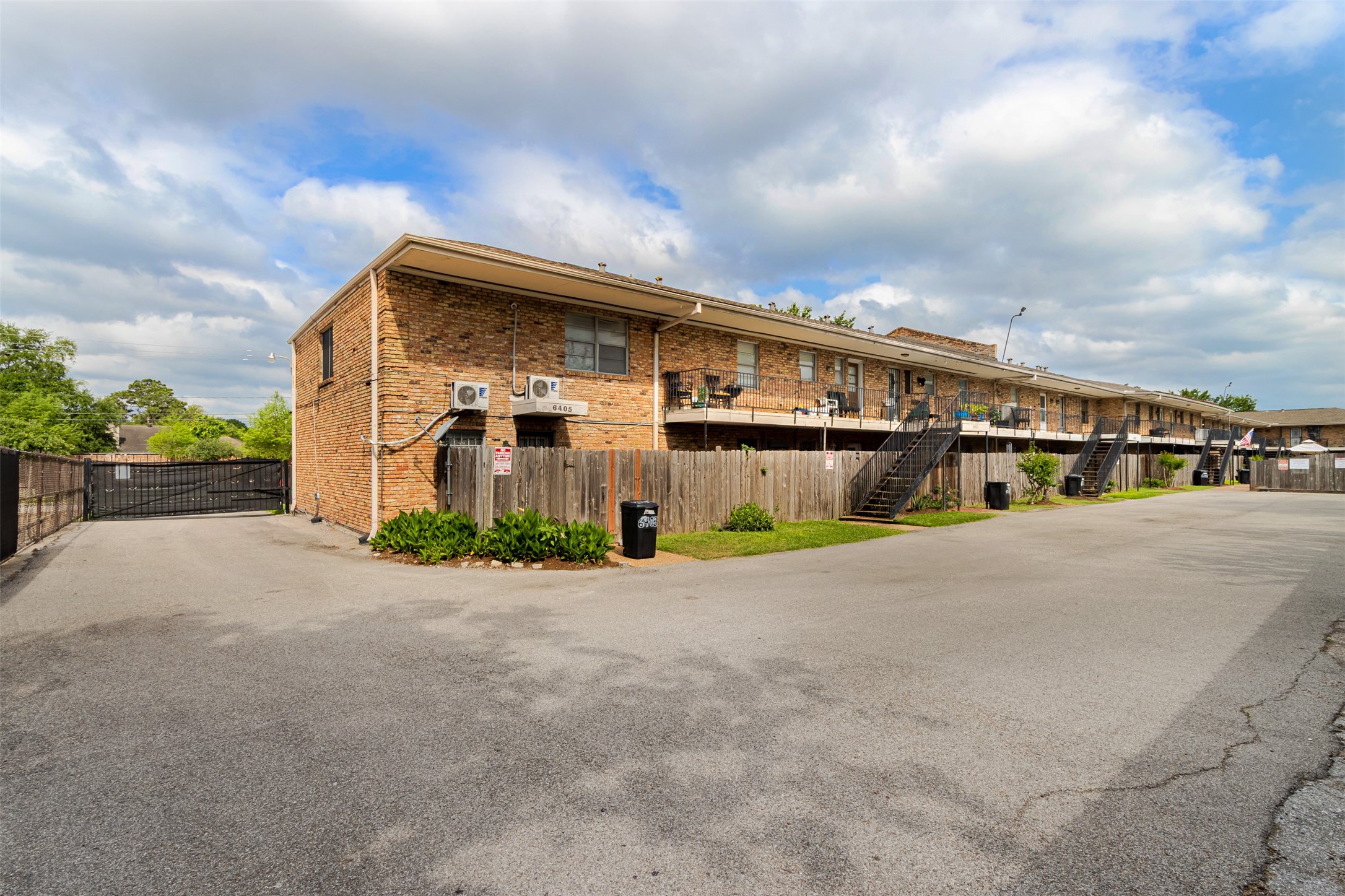 6403 Fondren Road, Unit D25 Houston, TX 77036 - Photo 23 of 26