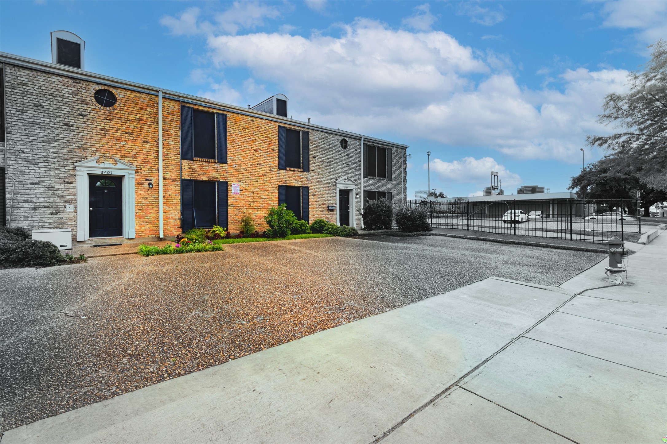 6403 Fondren Road, Unit D25 Houston, TX 77036 - Photo 5 of 26