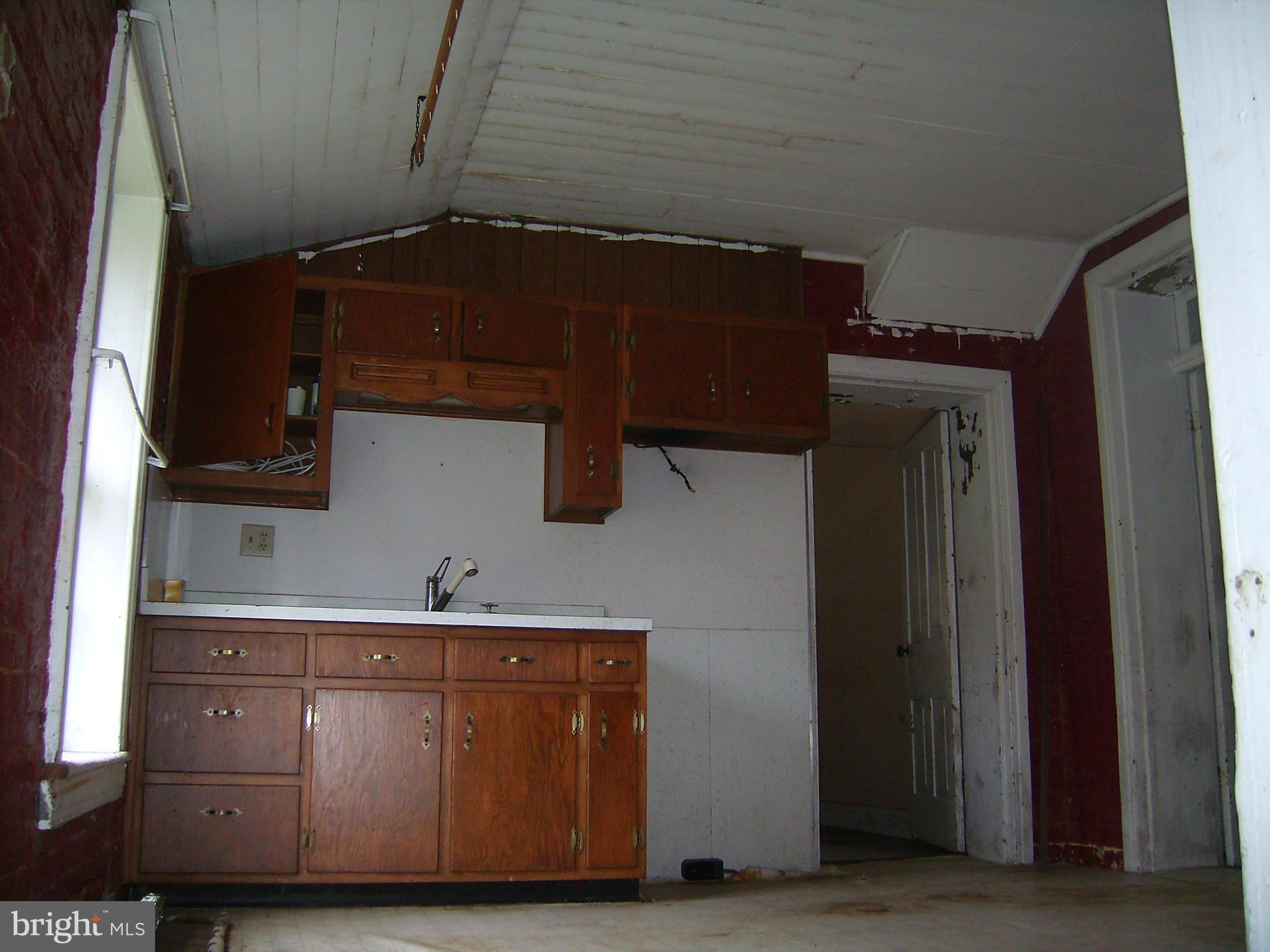 4949 Scrabble Road Shepherdstown, WV 25443 - Photo 23 of 29 Interior (General)