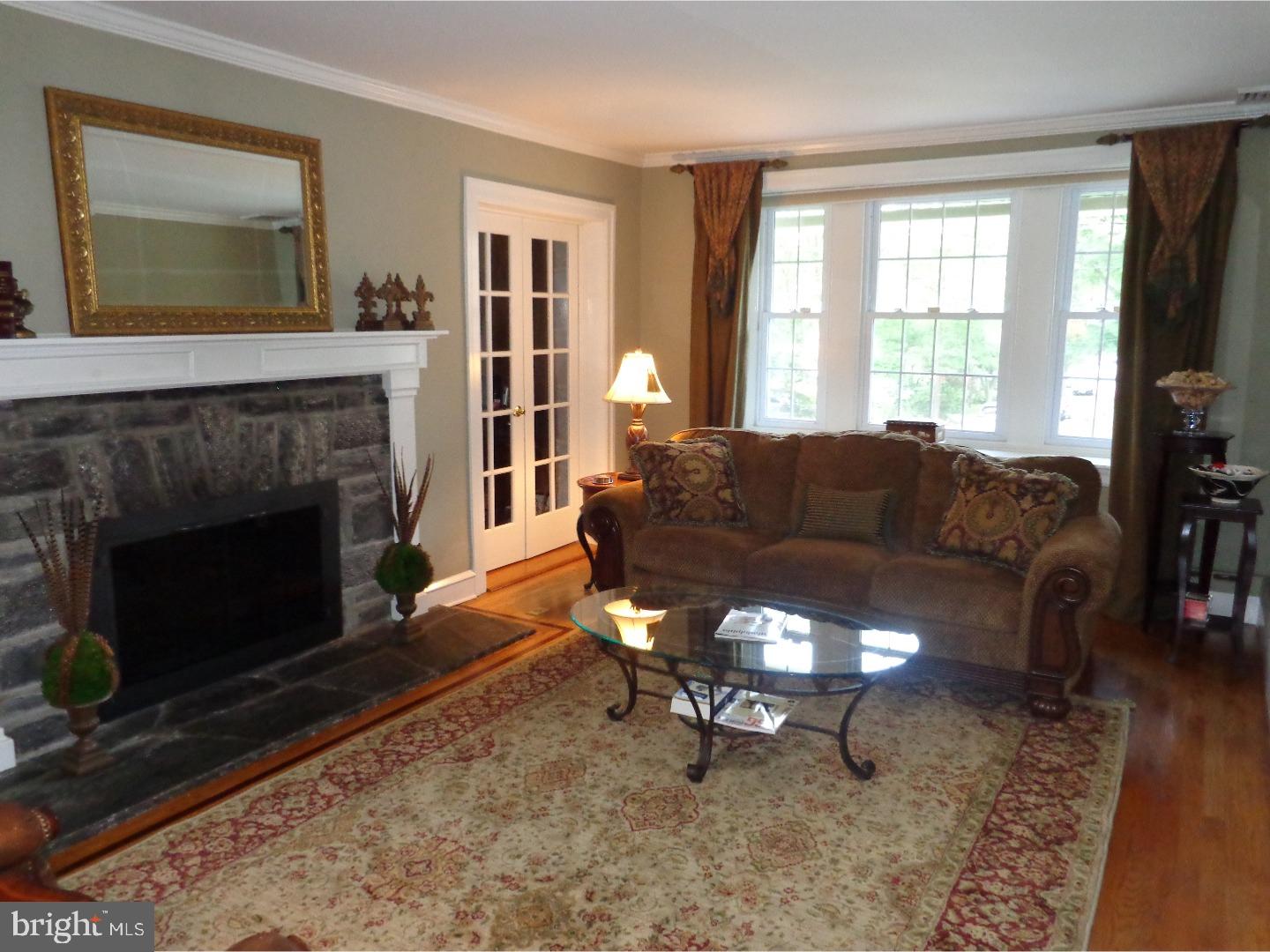 419 Cynwyd Road Bala Cynwyd, PA 19004 - Photo 9 of 25 Living Room