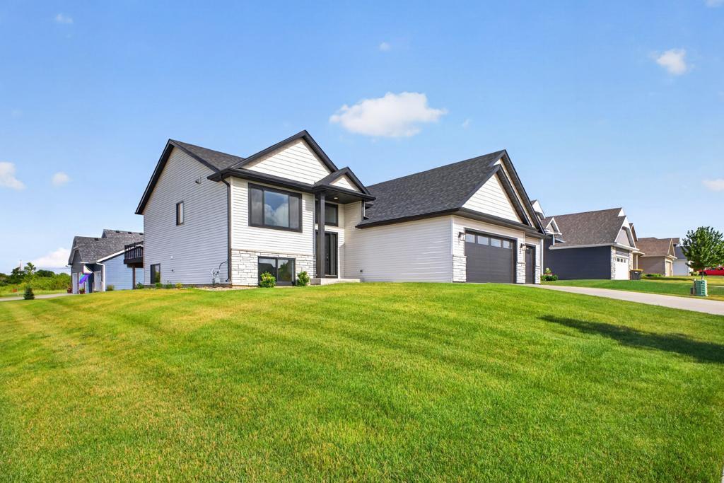 6201 55th Avenue Northwest Rochester, MN 55901 - Photo 2 of 41