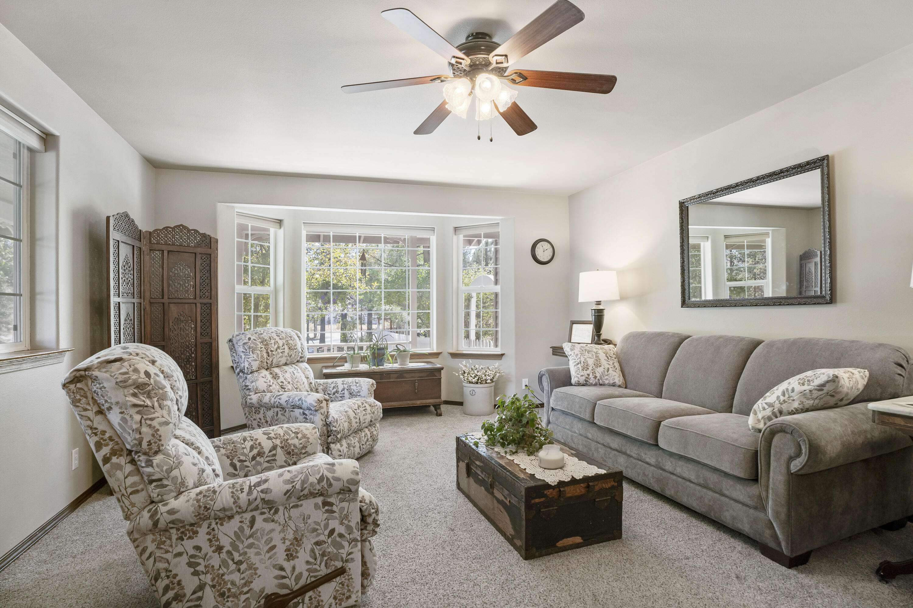 51445 Ash Road La Pine, OR 97739 - Photo 6 of 50 Formal living room