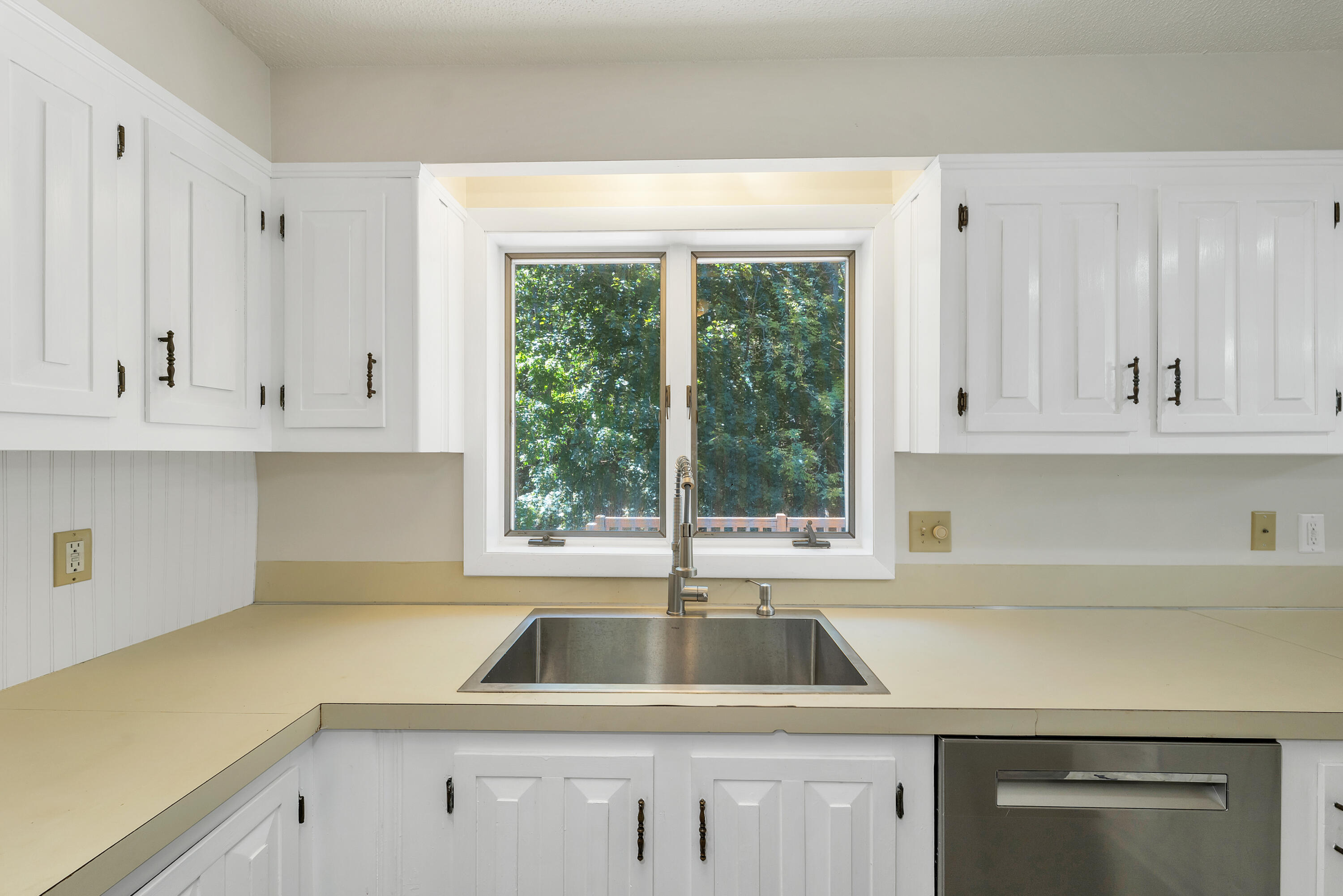 350 Duck Pond Road Westbrook, ME 04092 - Photo 6 of 42 350DuckPondRd-032