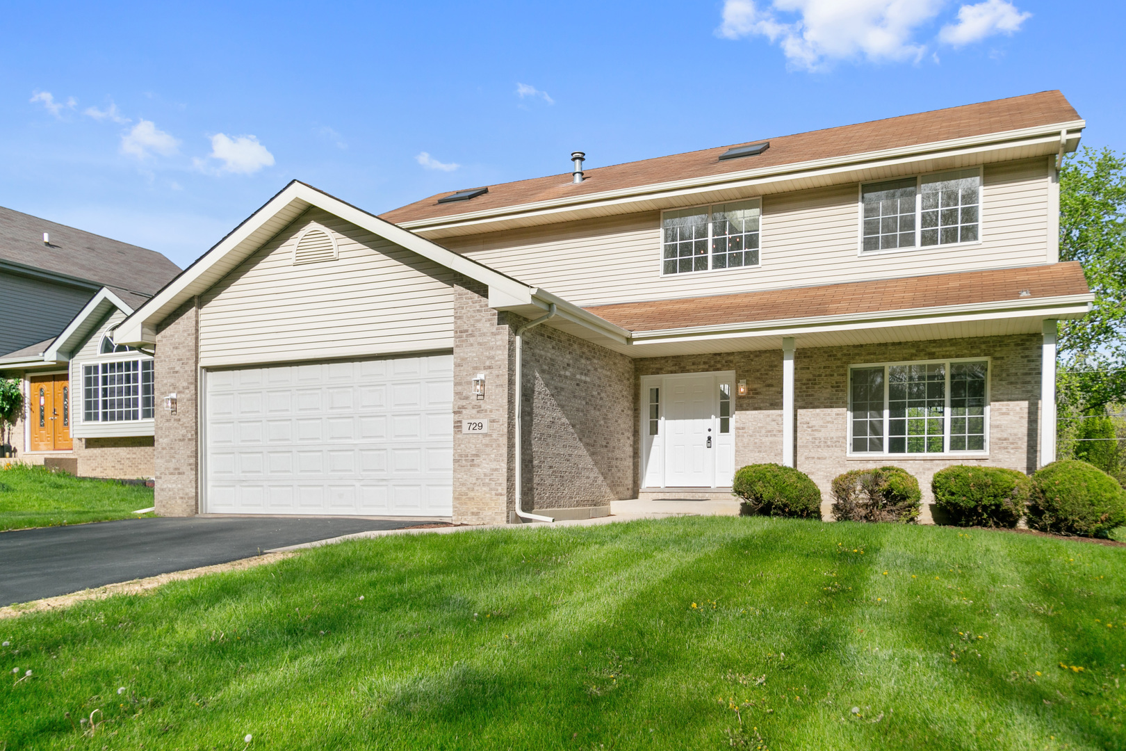 729 Wright Road University Park, IL 60484 - Photo 1 of 27 front view of a house with a yard