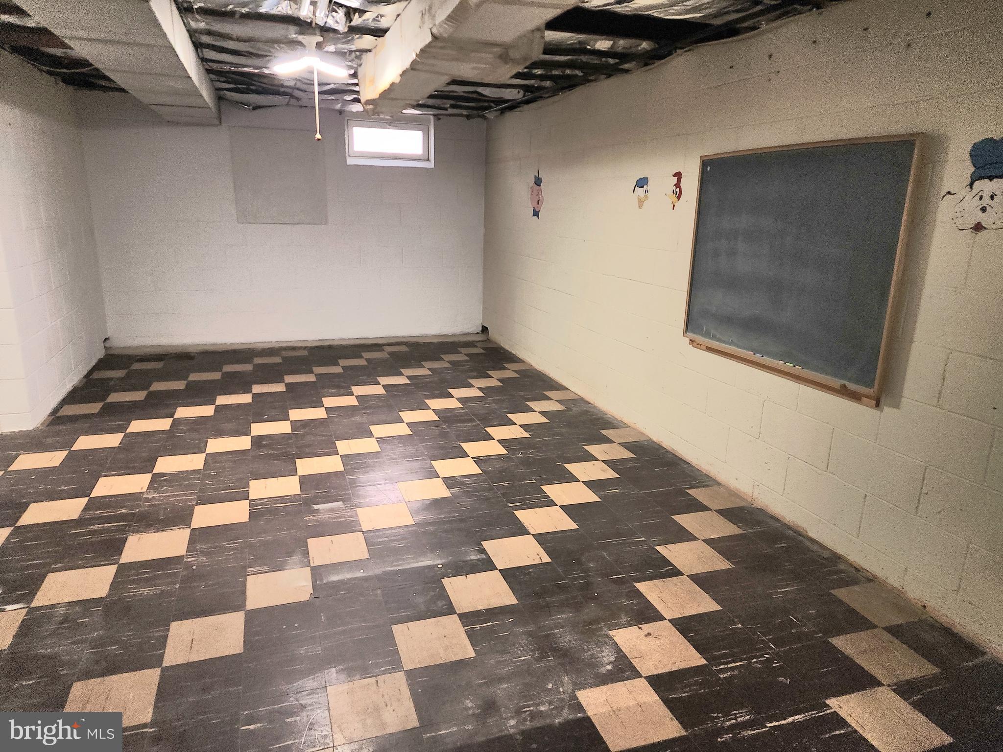 405 Beaumont Road York, PA 17403 - Photo 28 of 30 a view of an empty room