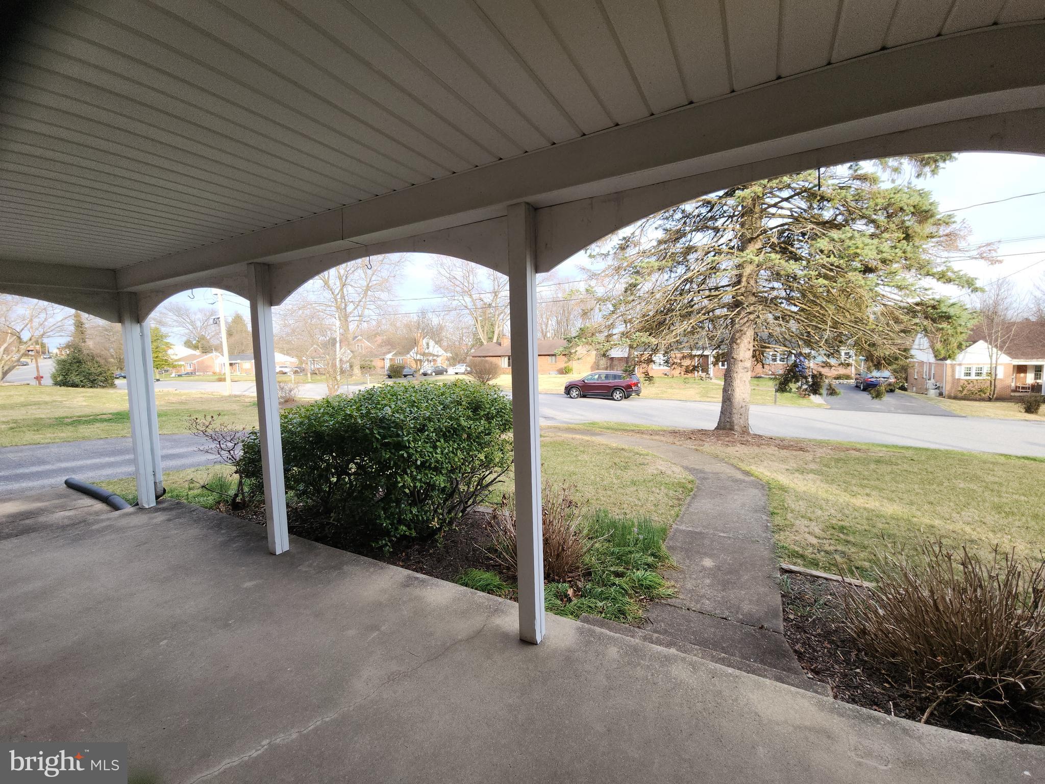 405 Beaumont Road York, PA 17403 - Photo 4 of 30