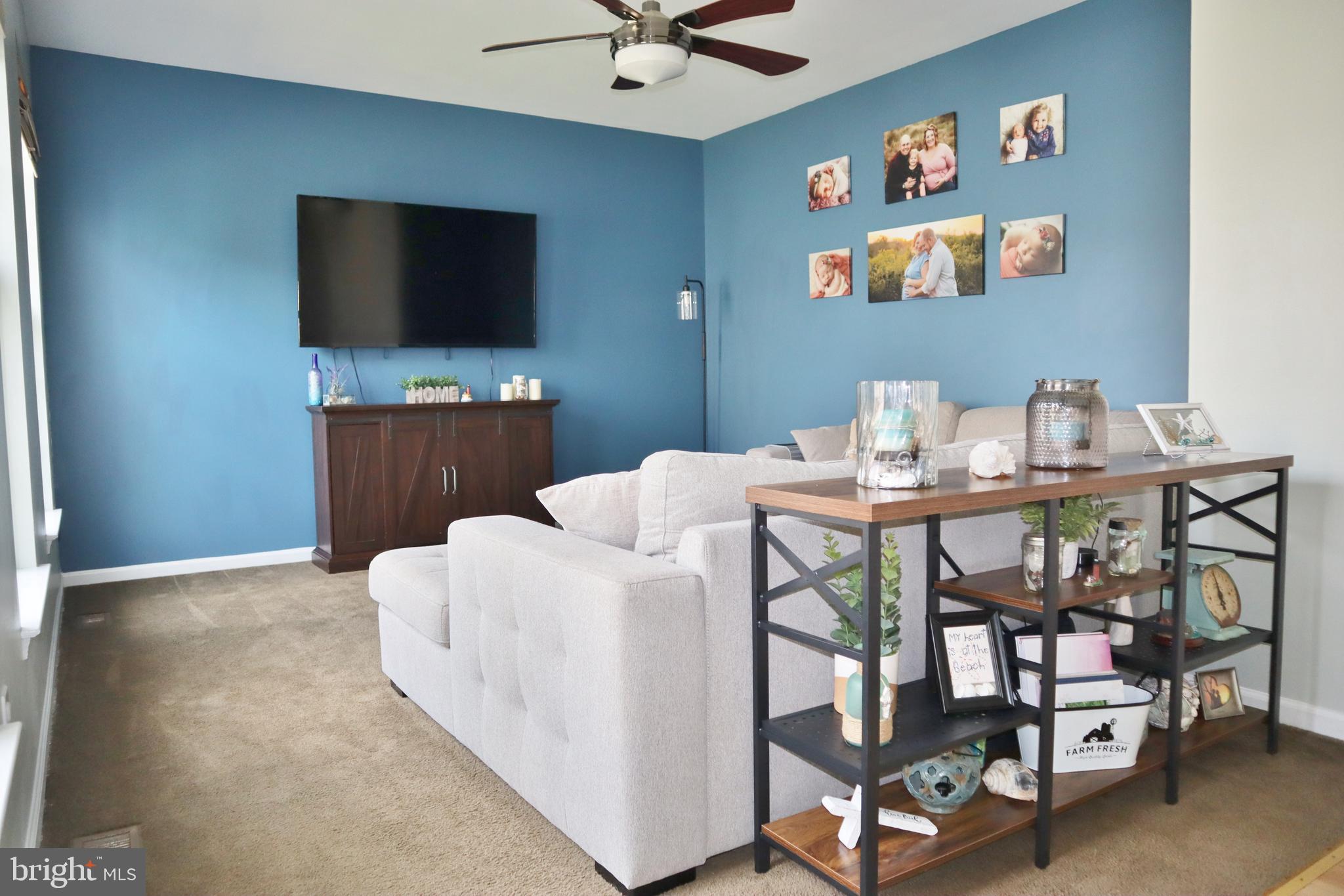 175 Tweedsmere Drive Townsend, DE 19734 - Photo 8 of 34 Living Room
