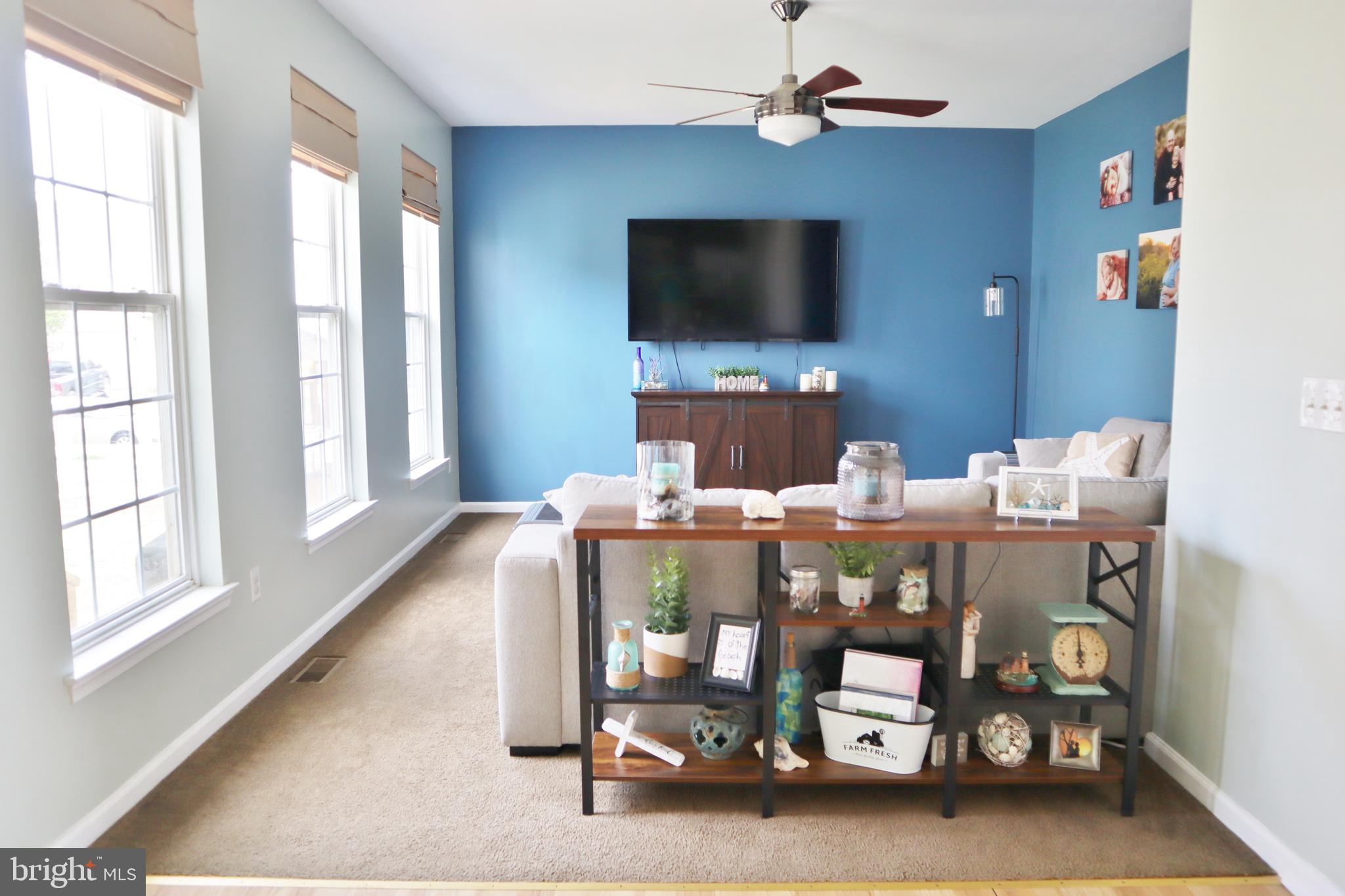175 Tweedsmere Drive Townsend, DE 19734 - Photo 9 of 34 Living Room