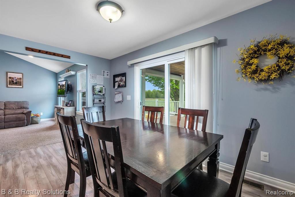 6875 General Squier Road Almont, MI 48003 - Photo 10 of 61