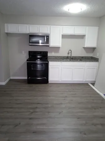 $800 | 2211 North Elm Street, Unit 5, Denton, TX 76201