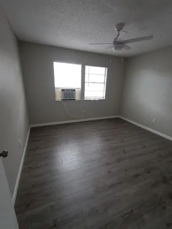 $800 | 2211 North Elm Street, Unit 5, Denton, TX 76201