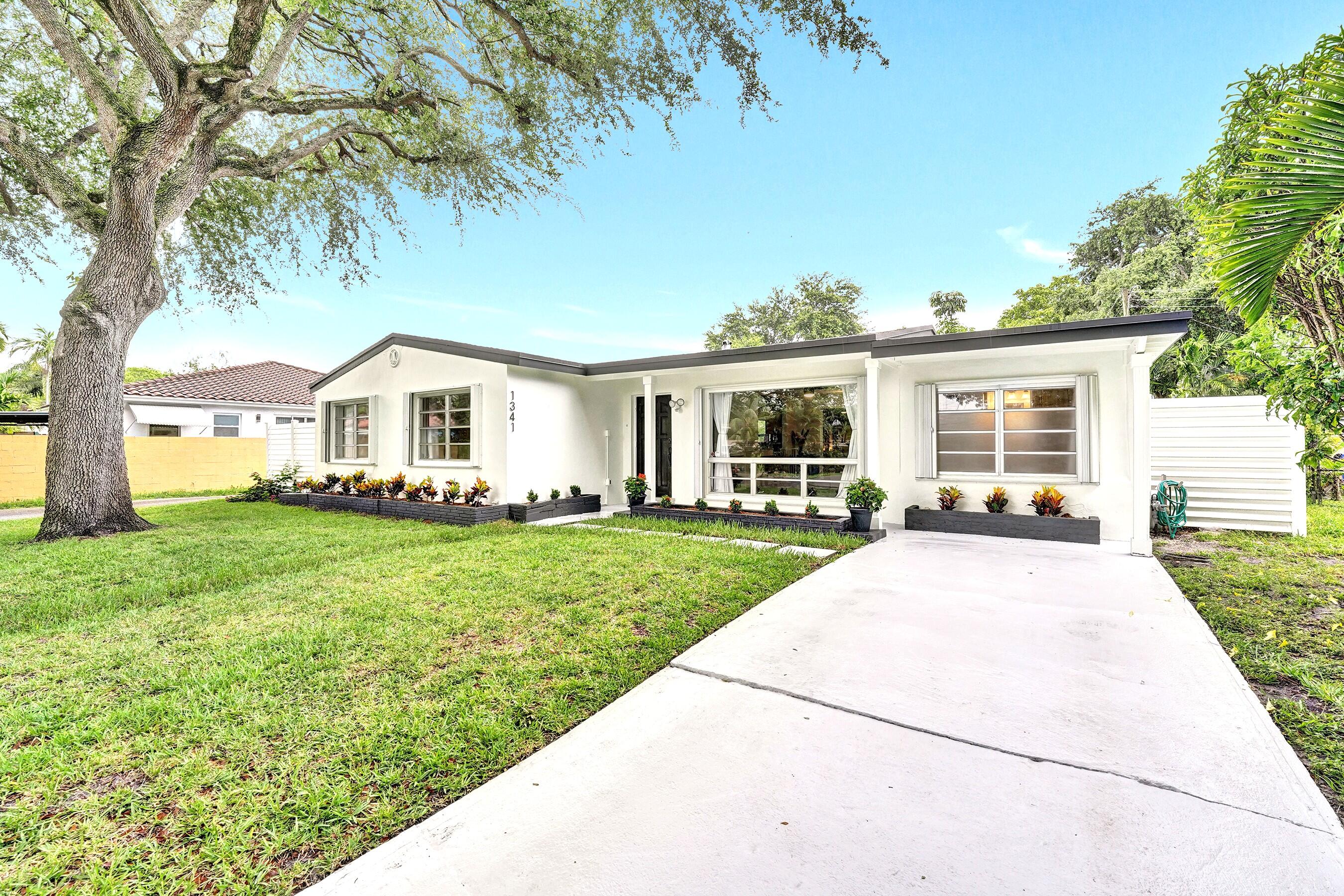 1341 North 30th Road Hollywood, FL 33021 - Photo 61 of 61 DSC08279