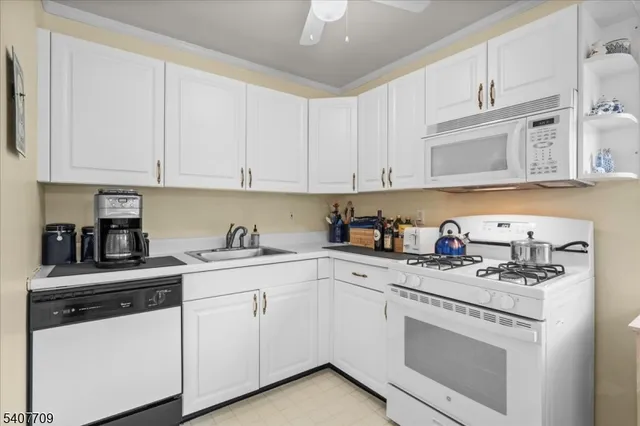 $329,000 | 415 Pitney Place, Unit 415, Morristown, NJ 07960