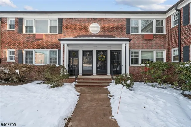 $329,000 | 415 Pitney Place, Unit 415, Morristown, NJ 07960