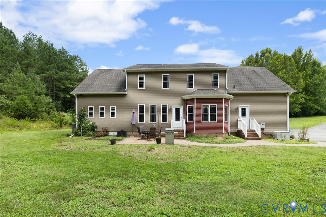 15220 River Road Chesterfield, VA 23838 - Photo 49 of 65 Two-story residence featuring tan horizontal sidin