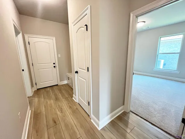 $350,190 | 8862 Lyndanne Drive, Denham Springs, LA 70726