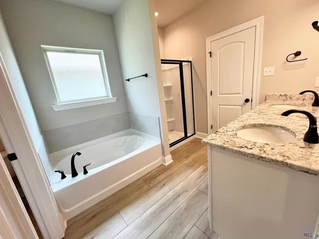 $350,190 | 8862 Lyndanne Drive, Denham Springs, LA 70726