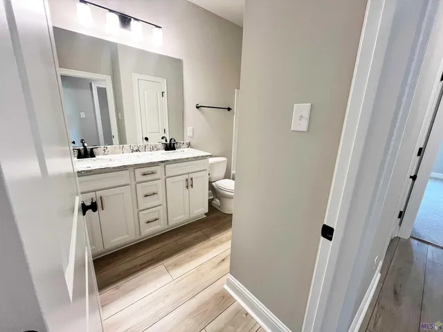 $350,195 | 8862 Lyndanne Drive, Denham Springs, LA 70726