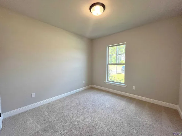 $350,195 | 8862 Lyndanne Drive, Denham Springs, LA 70726