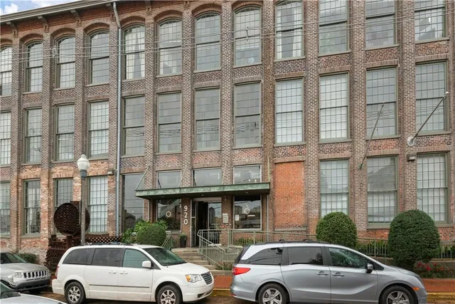 $2,400 | 920 Poeyfarre Street, Unit 171, New Orleans, LA 70130