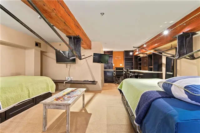 $2,400 | 920 Poeyfarre Street, Unit 171, New Orleans, LA 70130