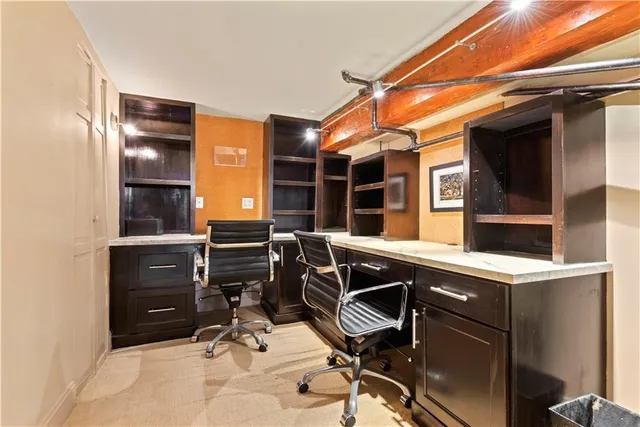 $2,400 | 920 Poeyfarre Street, Unit 171, New Orleans, LA 70130