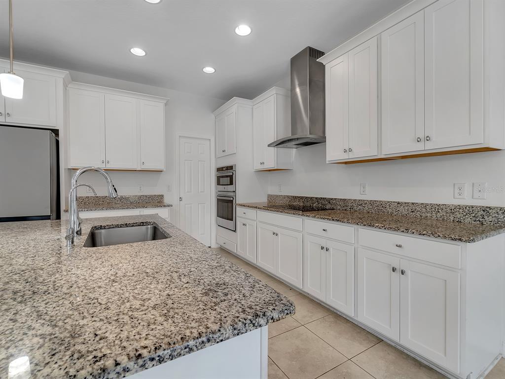 7323 Pool Compass Loop Wesley Chapel, FL 33545 - Photo 35 of 51