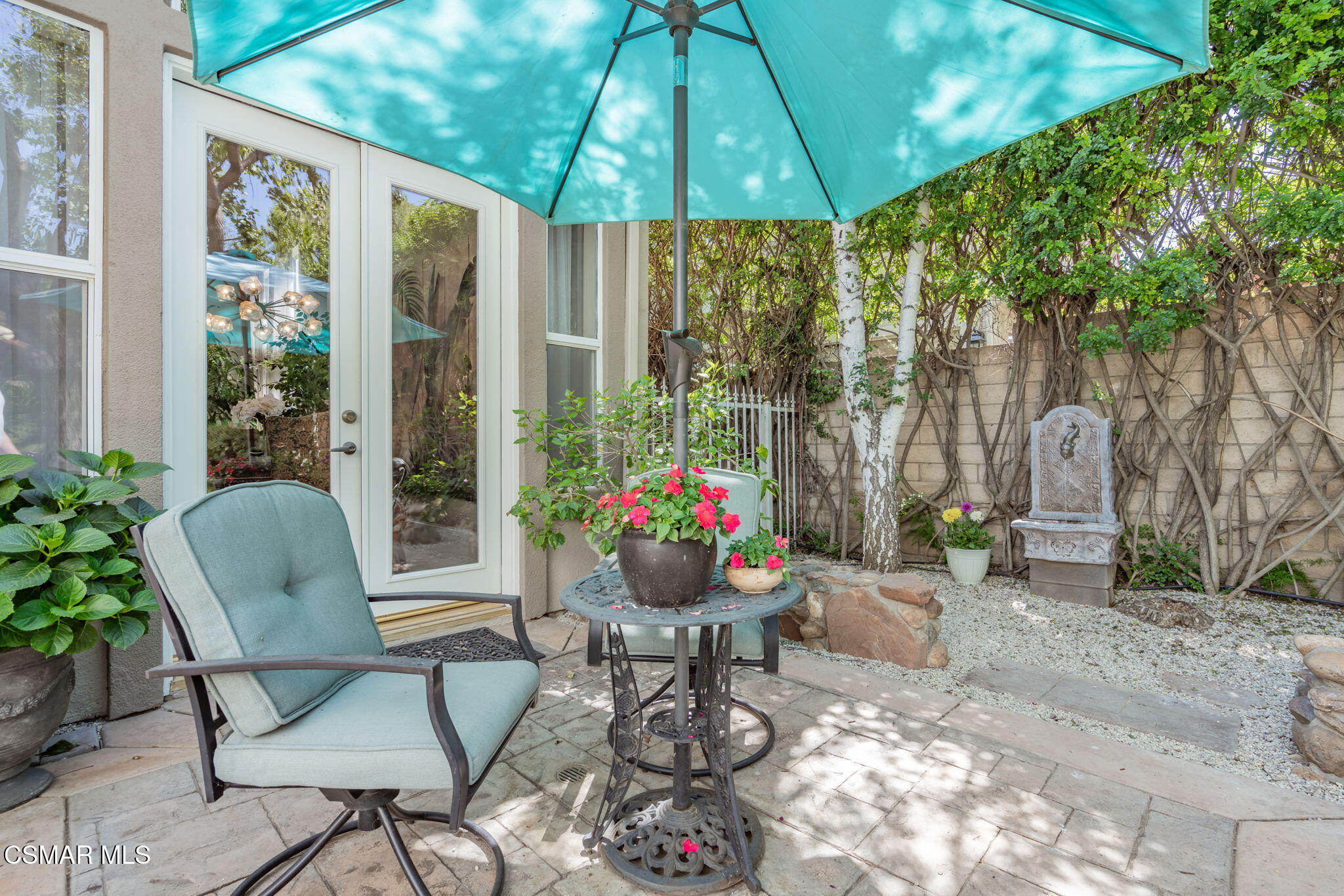 15591 Harte Lane Moorpark, CA 93021 - Photo 35 of 52 a view of a chairs and table in patio