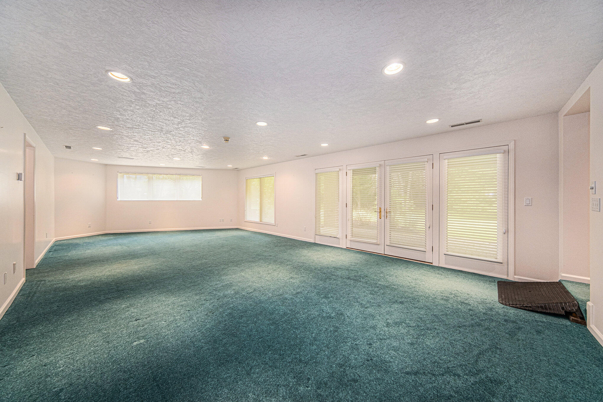 3589 Hendee Road Jackson, MI 49201 - Photo 22 of 57 Basement Game Room