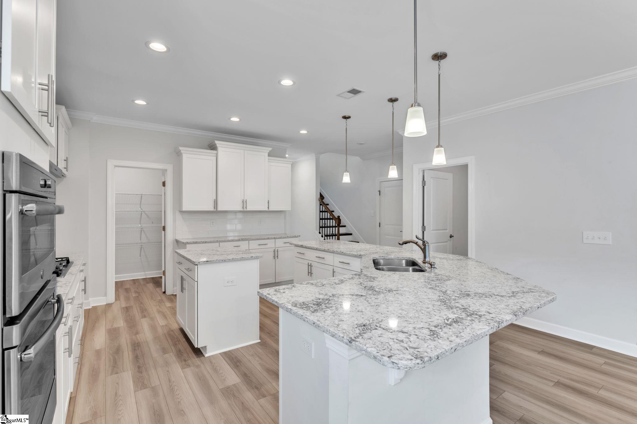 502 Forest Edge Court Simpsonville, SC 29681 - Photo 6 of 30