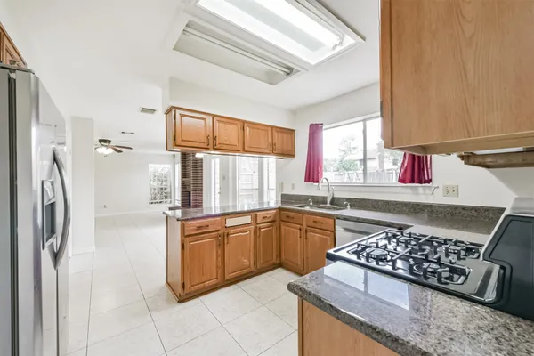 $1,950 | 7063 River Garden Drive, Houston, TX 77095