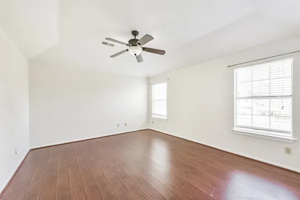 $1,950 | 7063 River Garden Drive, Houston, TX 77095