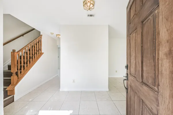 $1,950 | 7063 River Garden Drive, Houston, TX 77095