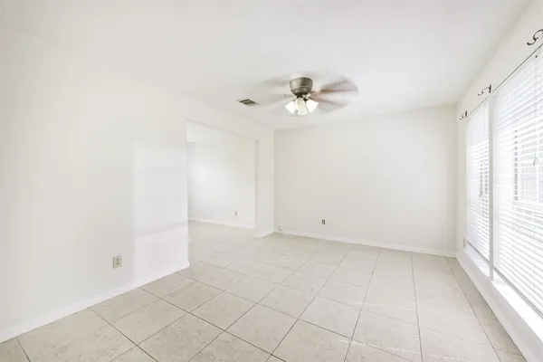 $1,950 | 7063 River Garden Drive, Houston, TX 77095