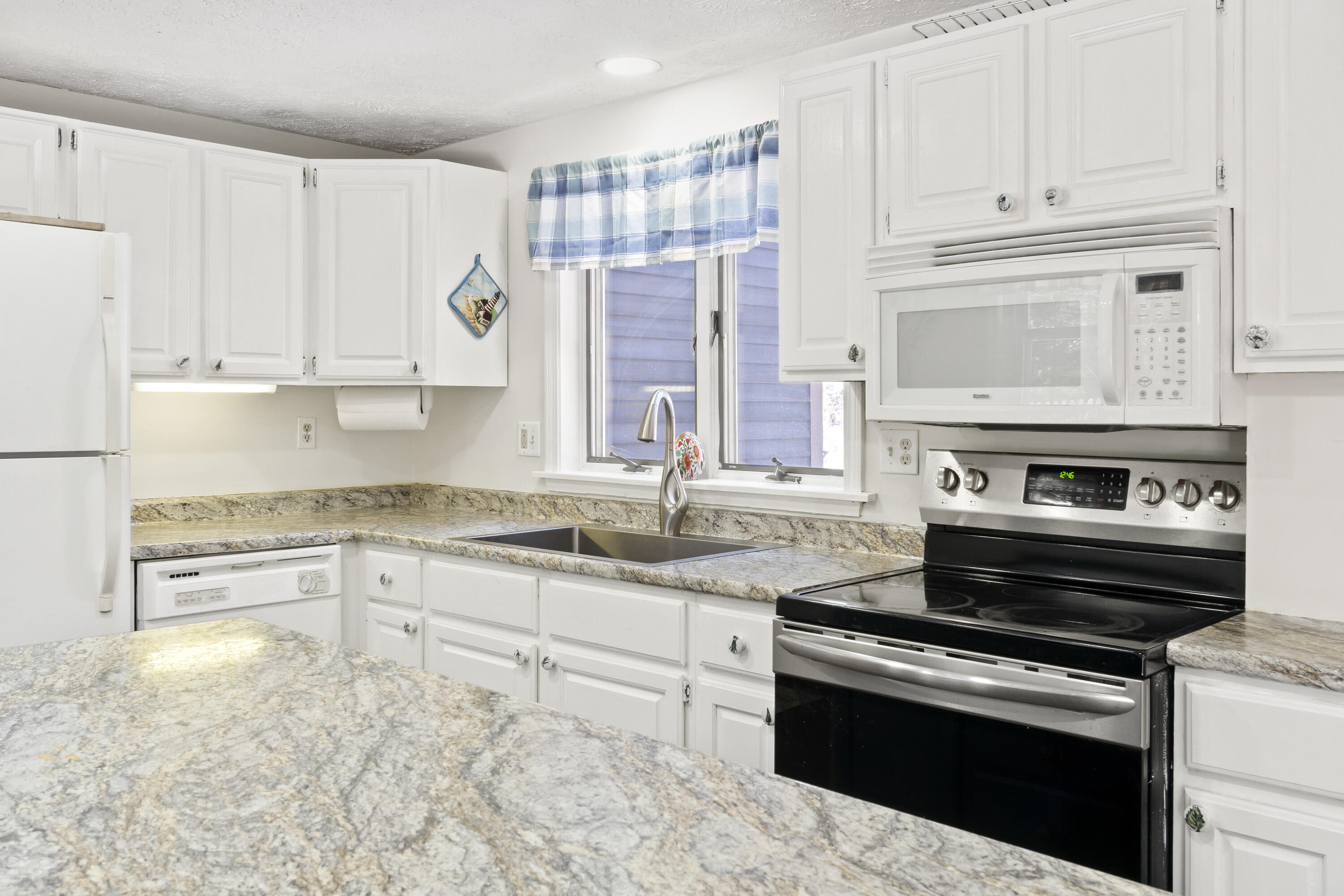 8 Linscott Way, Unit 8 Brunswick, ME 04011 - Photo 12 of 52 8 Linscott Way_117