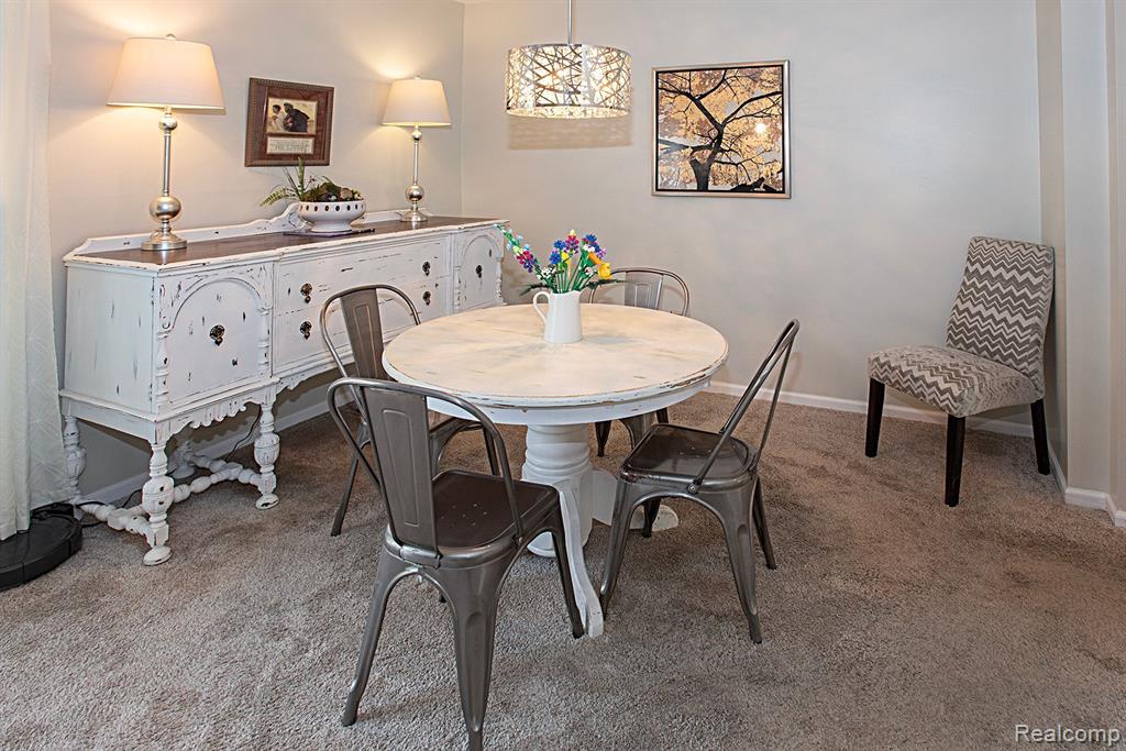 378 Willow Grove Lane Rochester Hills, MI 48307 - Photo 14 of 42