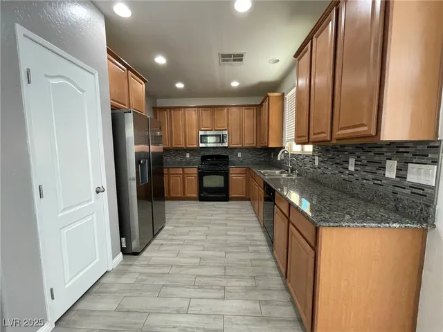 $1,950 | 7727 Peaceful Trellis Drive, Las Vegas, NV 89179