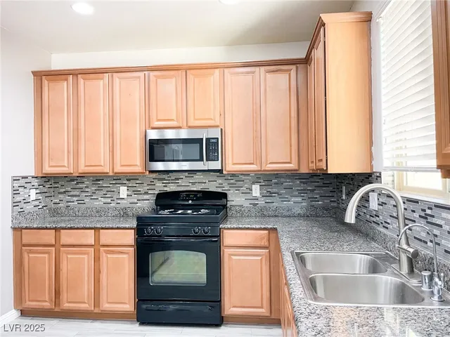 $1,950 | 7727 Peaceful Trellis Drive, Las Vegas, NV 89179