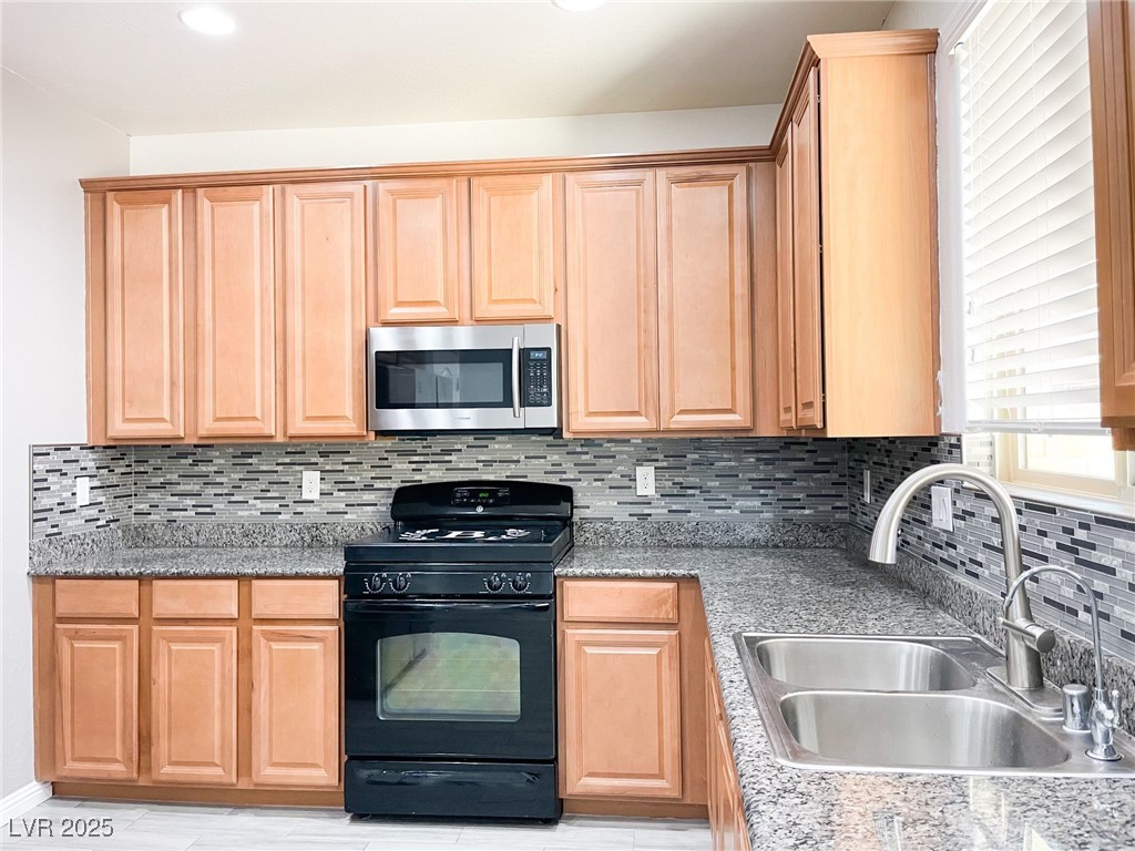 7727 Peaceful Trellis Drive Las Vegas, NV 89179 - Photo 6 of 28