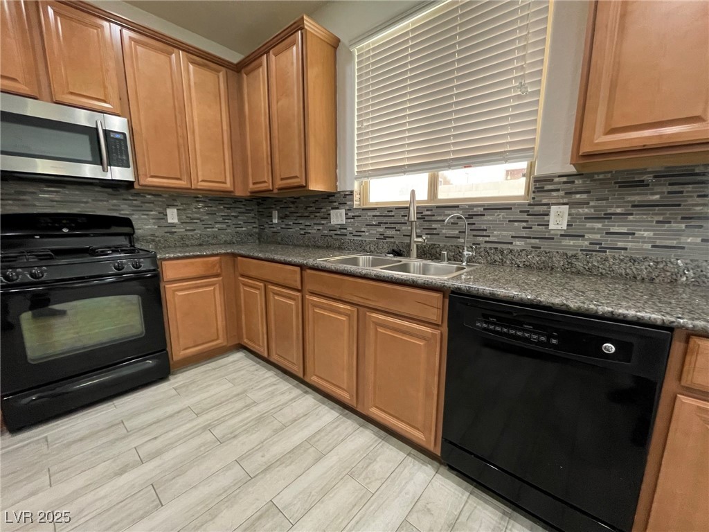 7727 Peaceful Trellis Drive Las Vegas, NV 89179 - Photo 7 of 28