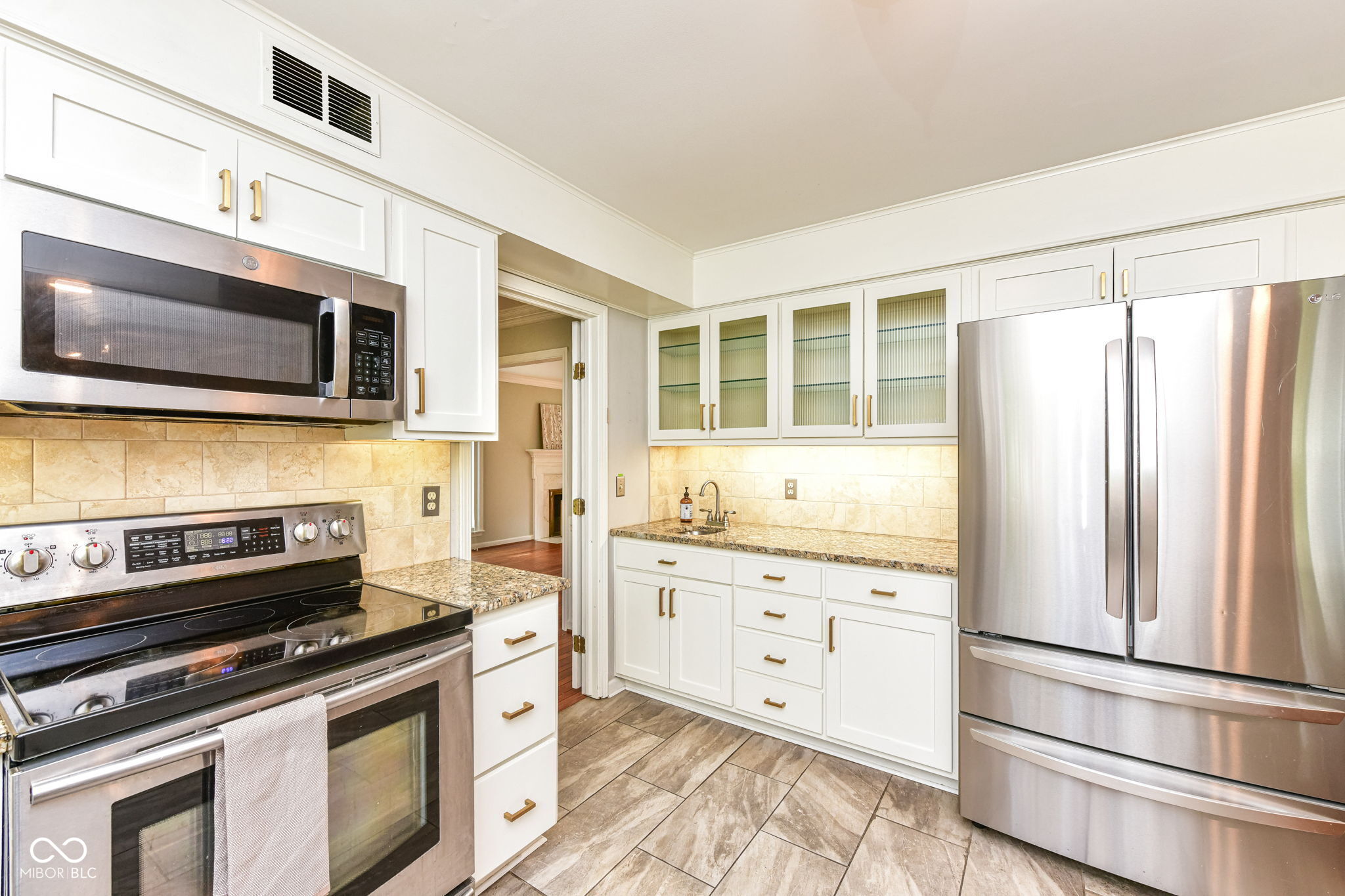 9051 Wickham Road Indianapolis, IN 46260 - Photo 11 of 43