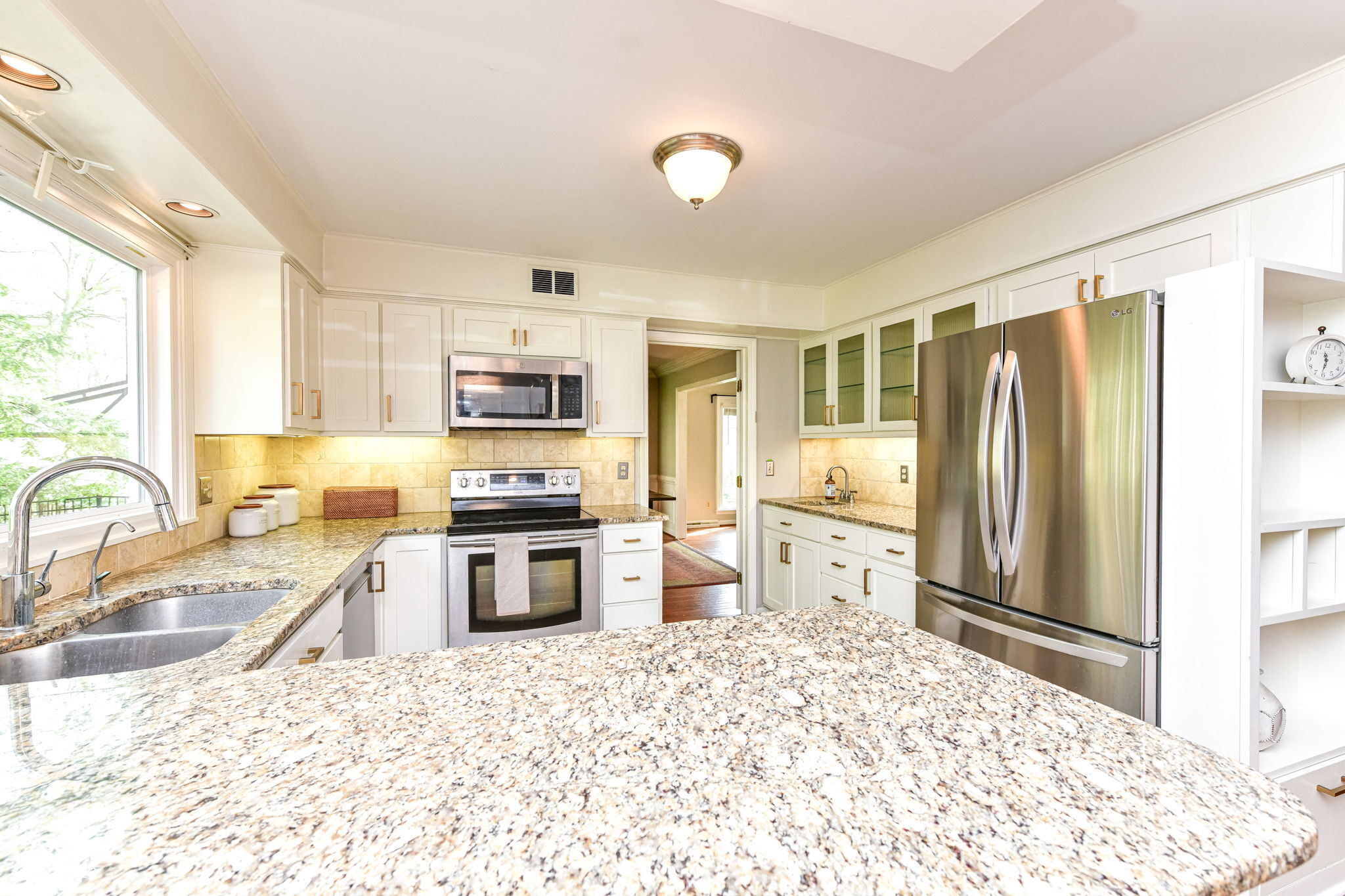 9051 Wickham Road Indianapolis, IN 46260 - Photo 12 of 43